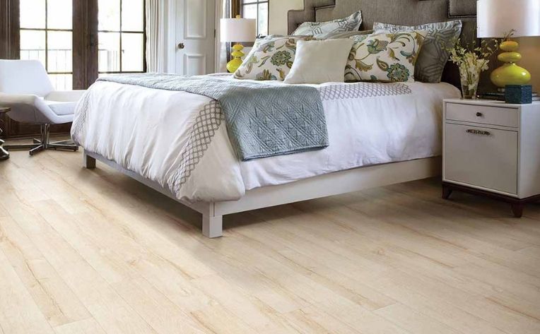 Light Laminate Bedroom Flooring